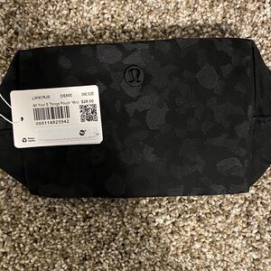 Lululemon All Your Small Things Pouch Mini
